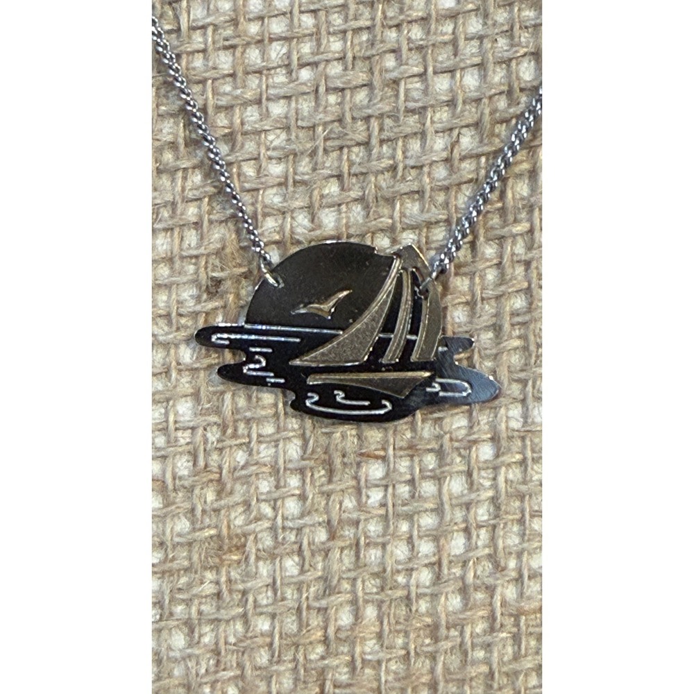 Beeline Sailboat Pendant Necklace Silver Gold Tone Nautical Beach Sunset Charm